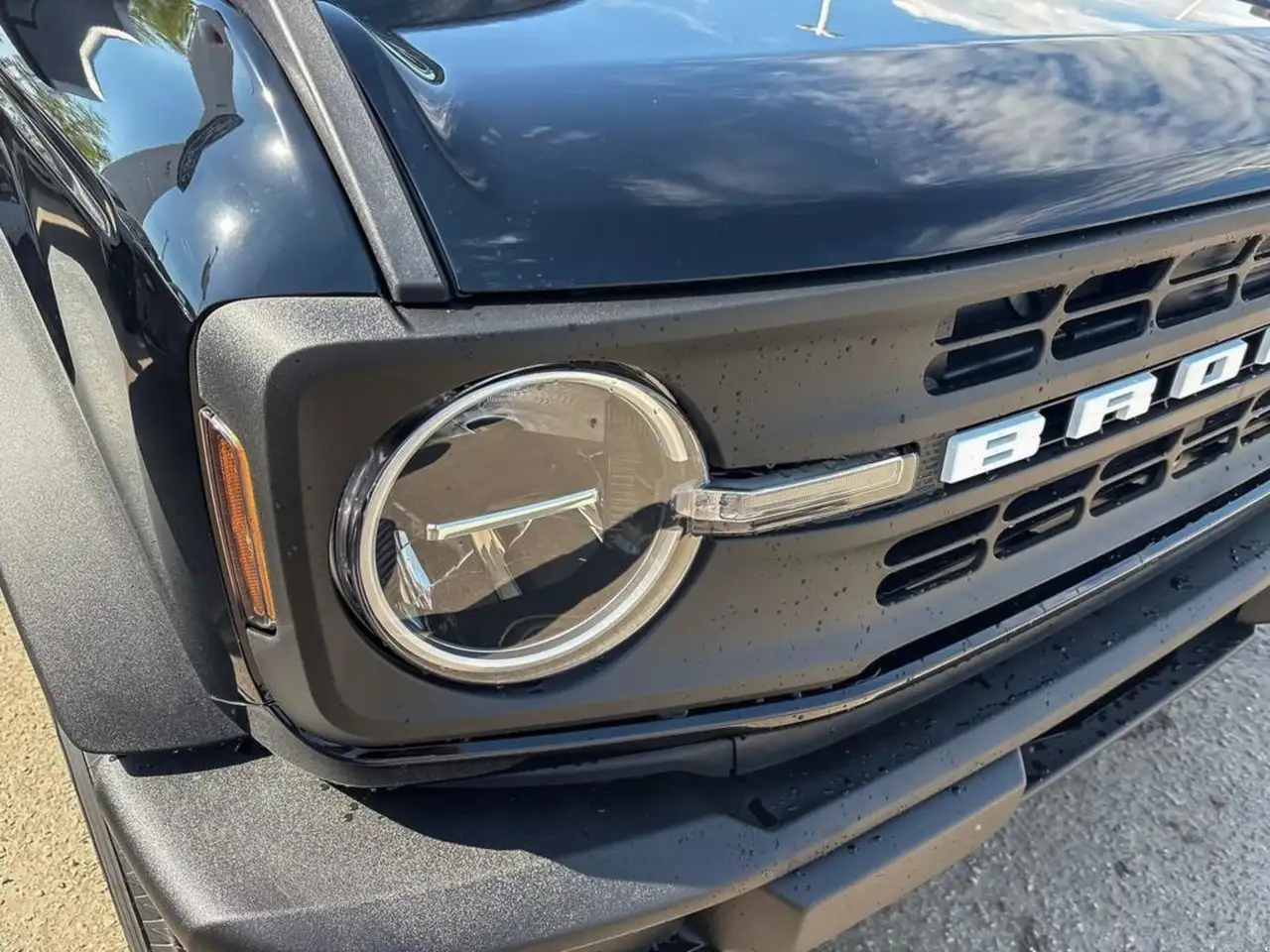 Ford Bronco снимка Ford Bronco