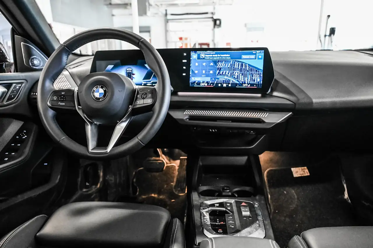 BMW 2 Series снимка BMW 2 Series