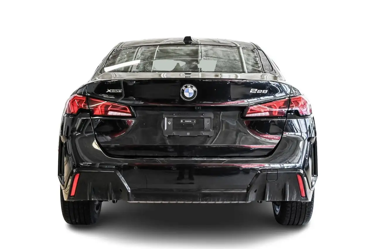 BMW 2 Series снимка BMW 2 Series