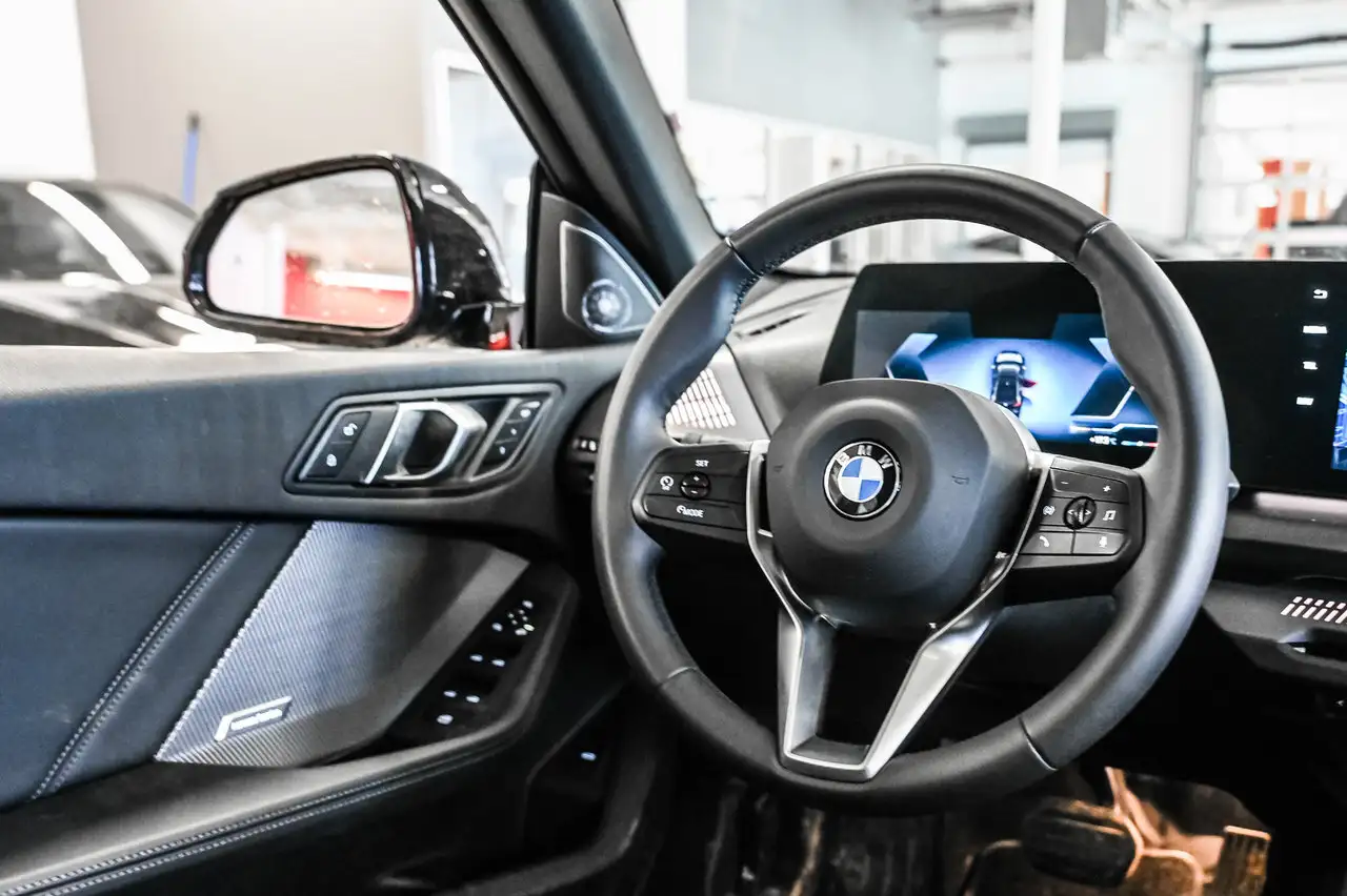 BMW 2 Series снимка BMW 2 Series