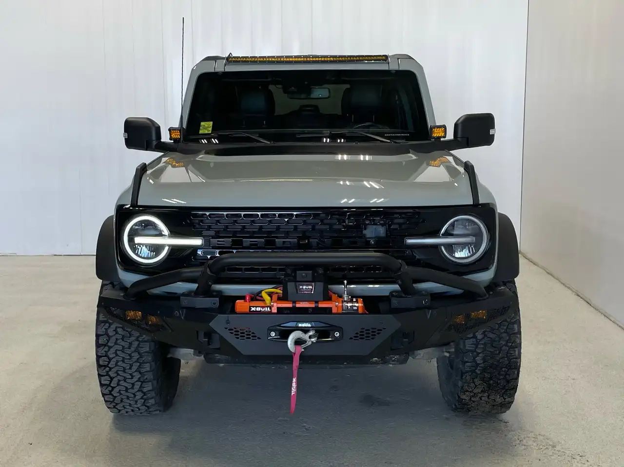 Ford Bronco photo Ford Bronco