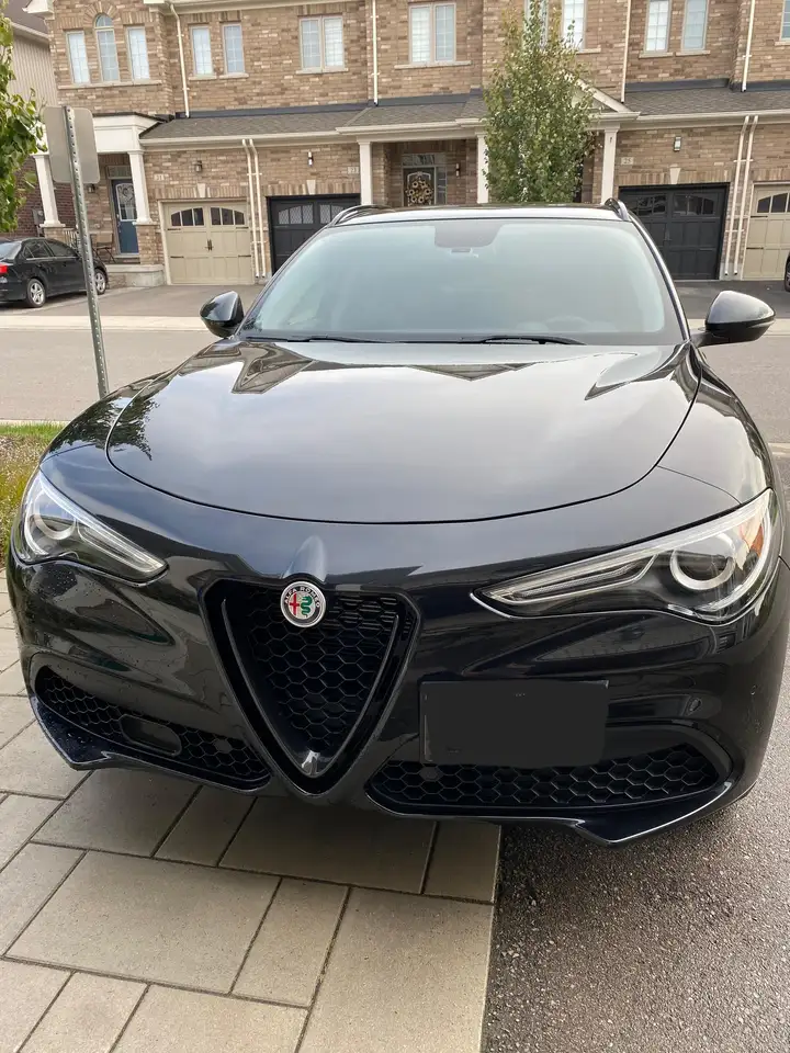 Alfa Romeo Stelvio снимка Alfa Romeo Stelvio