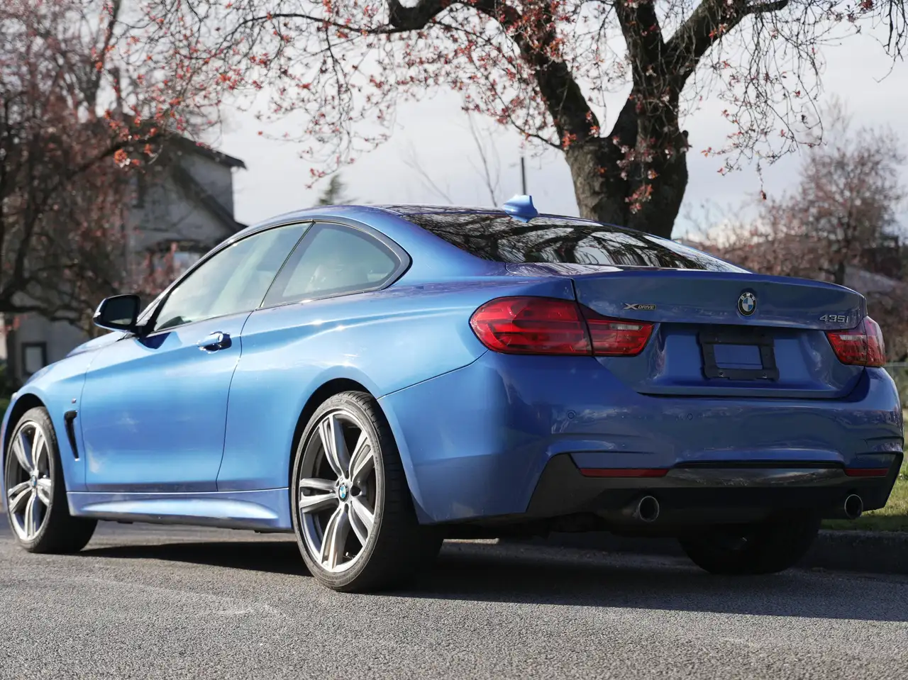 BMW 4 Series снимка BMW 4 Series