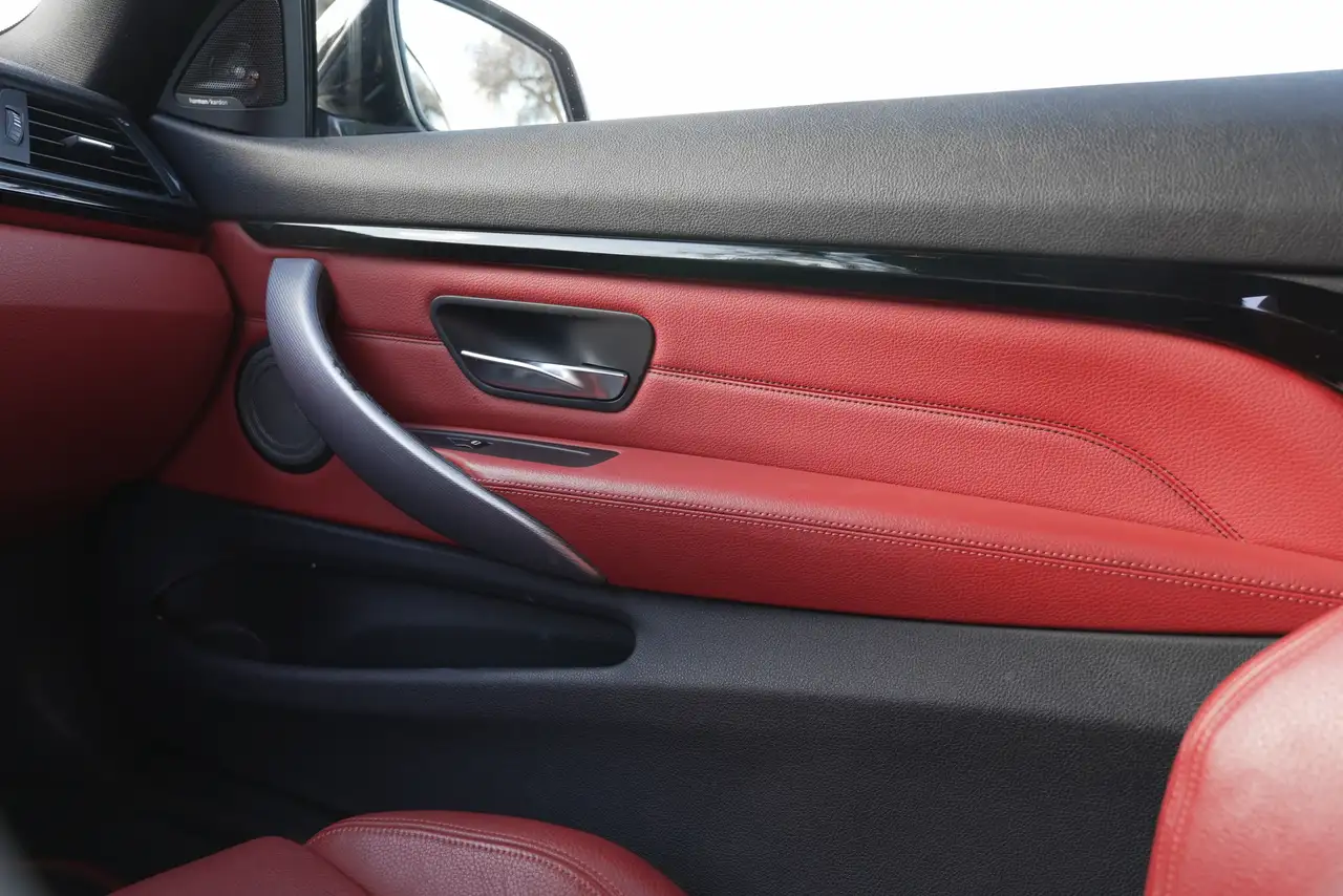 BMW 4 Series снимка BMW 4 Series