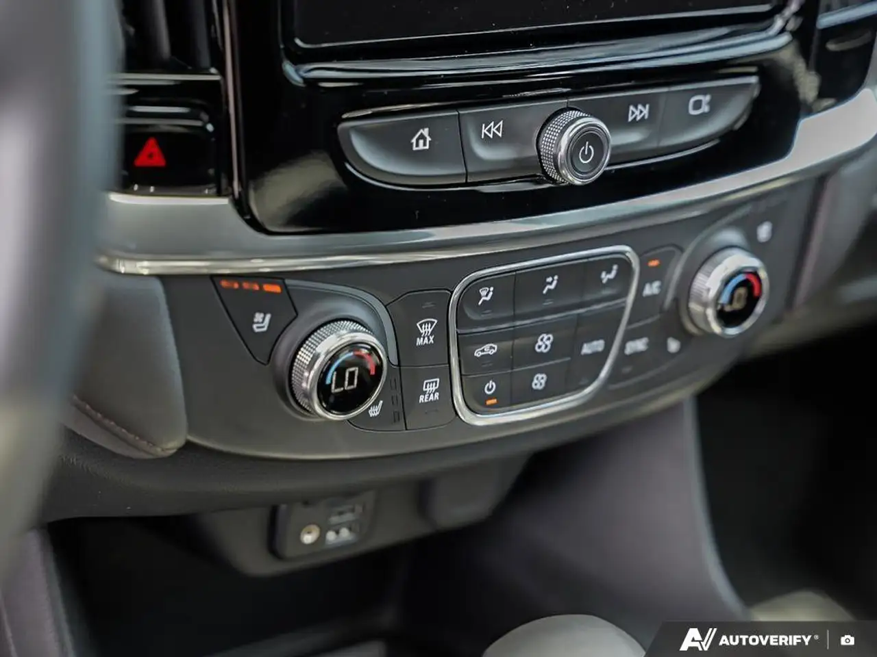 Chevrolet Traverse photo Chevrolet Traverse