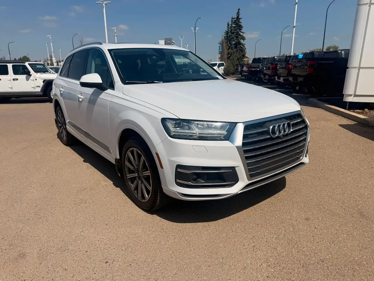 Audi Q7 снимка Audi Q7