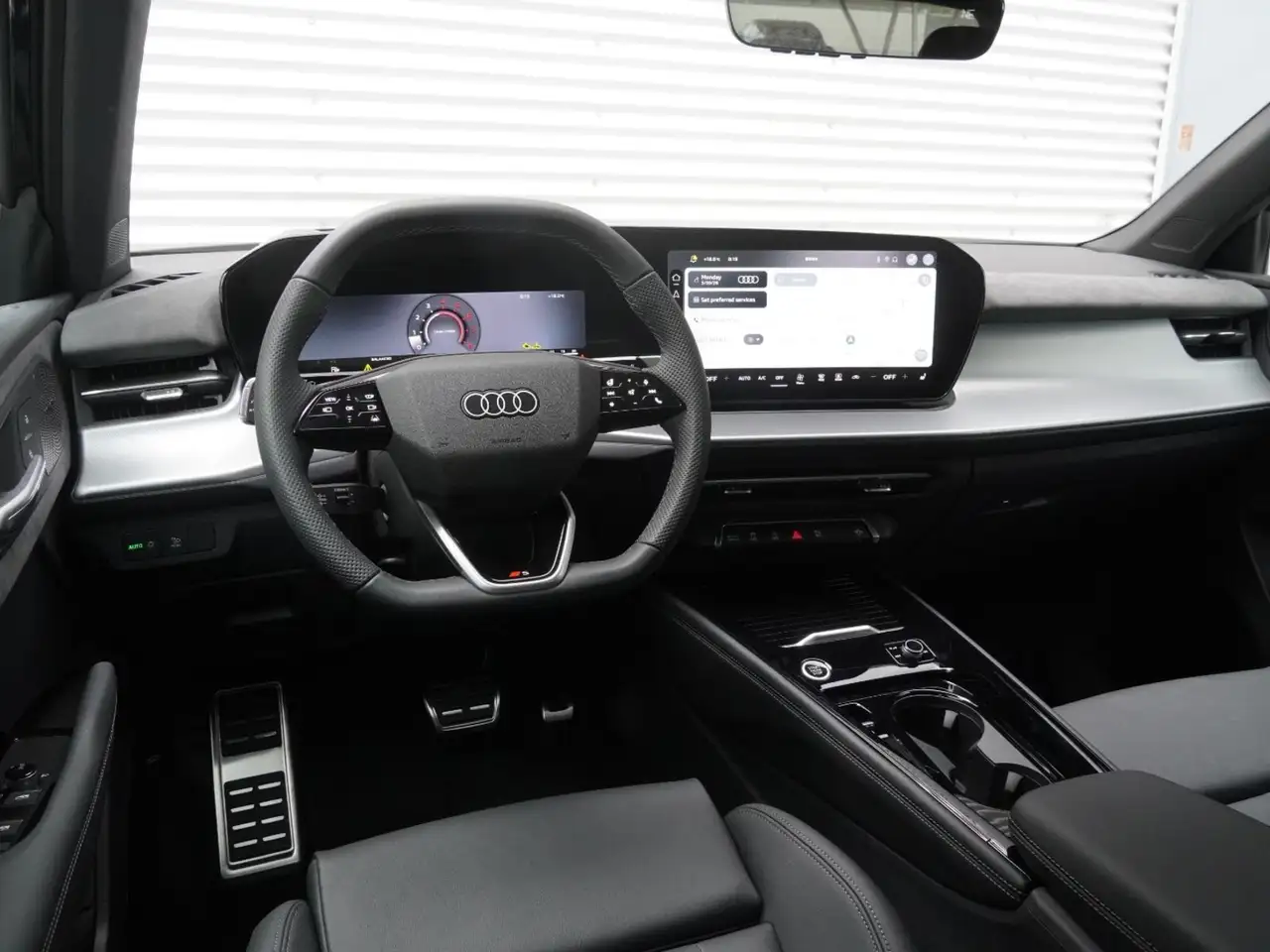 Audi Q3 photo Audi Q3