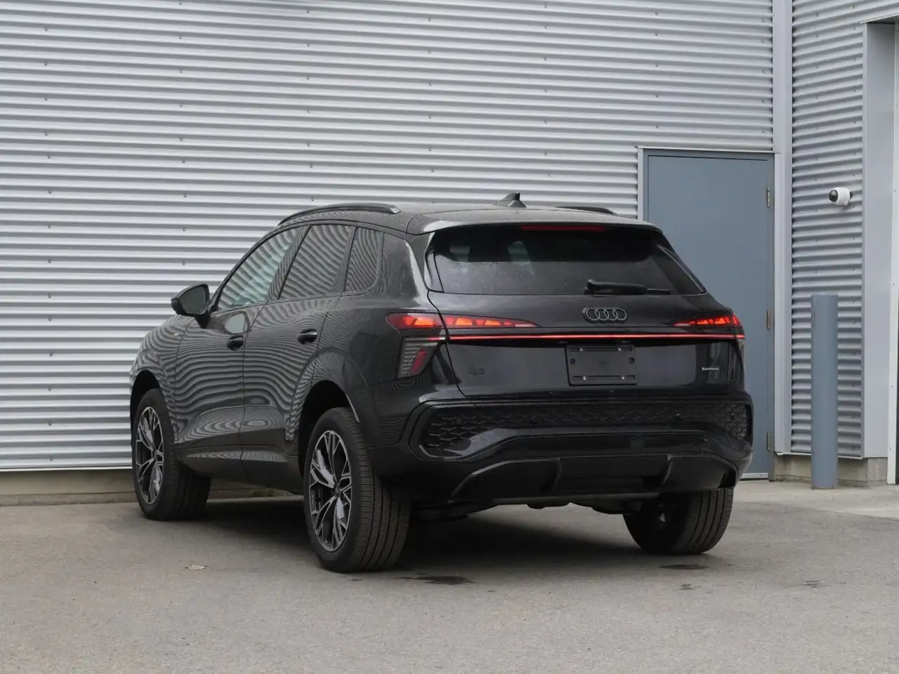 Audi Q3 photo Audi Q3