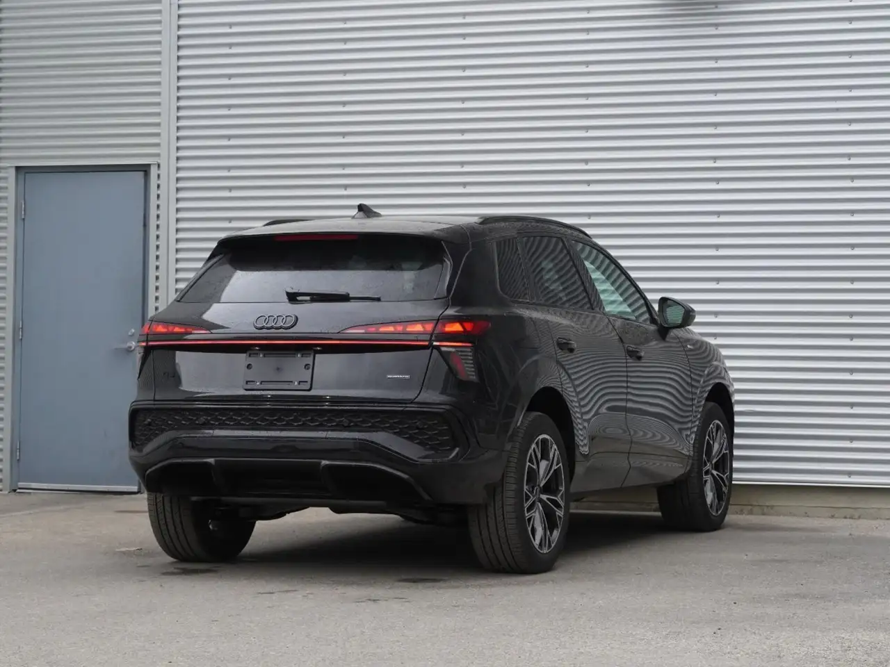 Audi Q3 photo Audi Q3