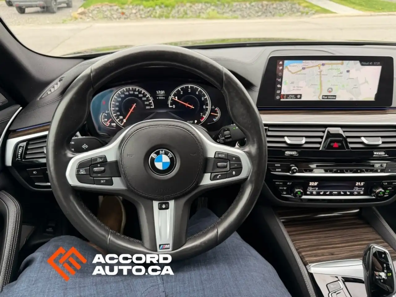 BMW 5 Series photo BMW 5 Series