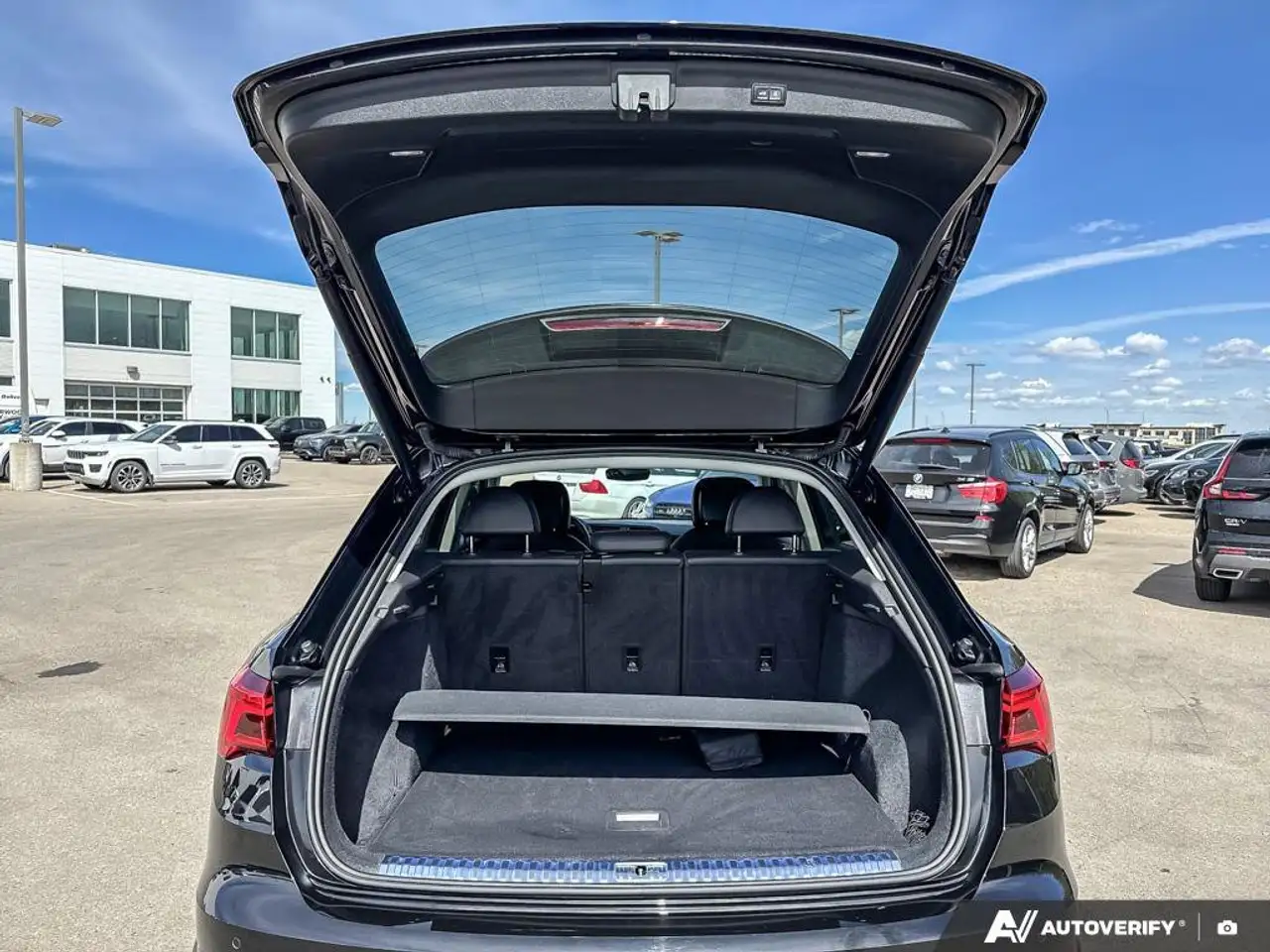 Audi Q3 photo Audi Q3
