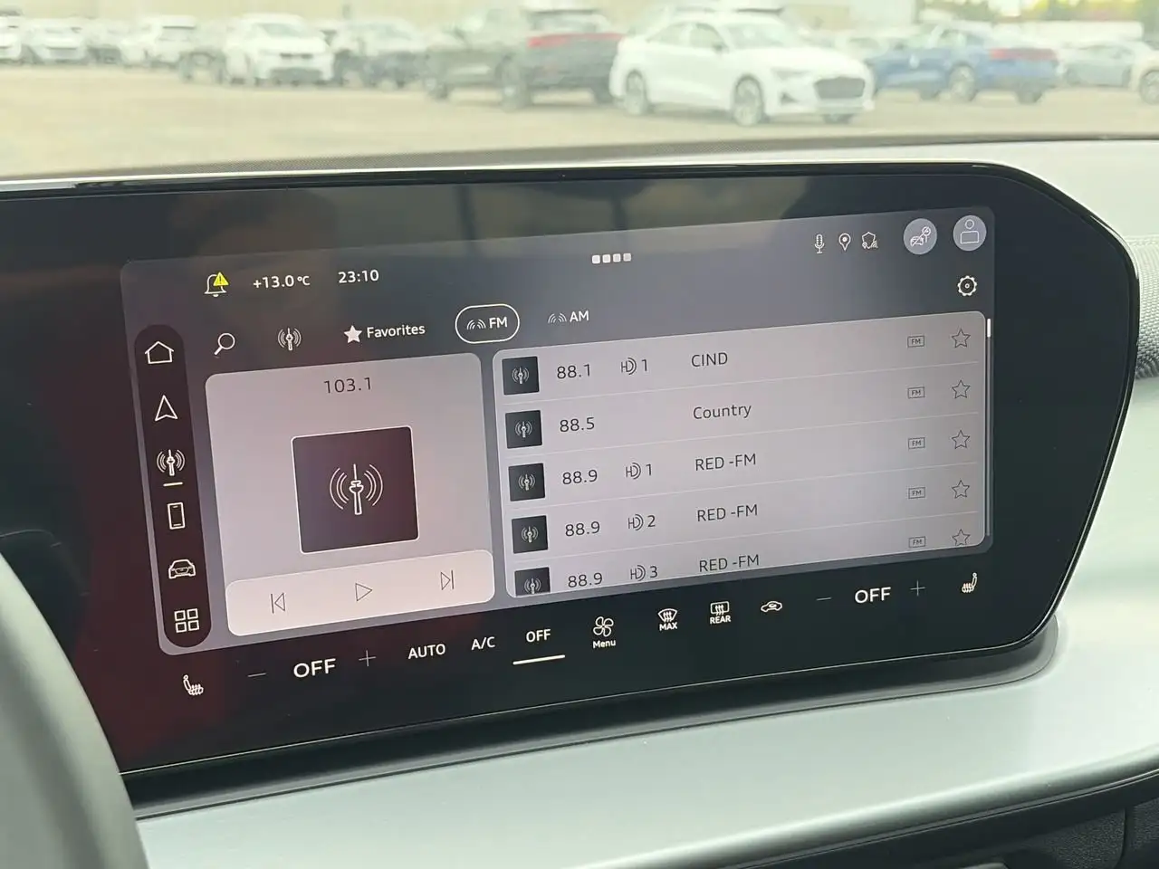 Audi Q3 снимка Audi Q3