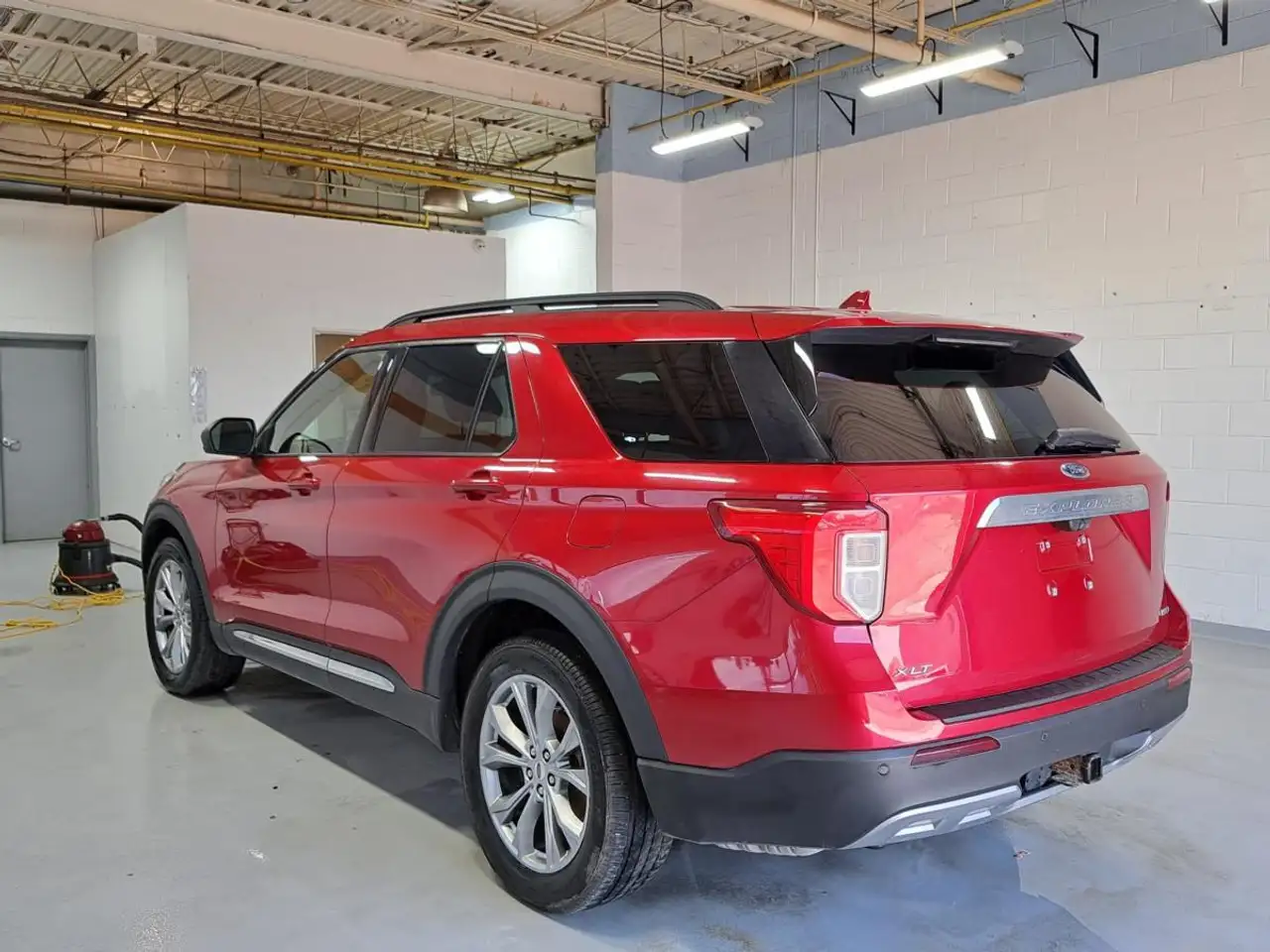 Ford Explorer photo Ford Explorer