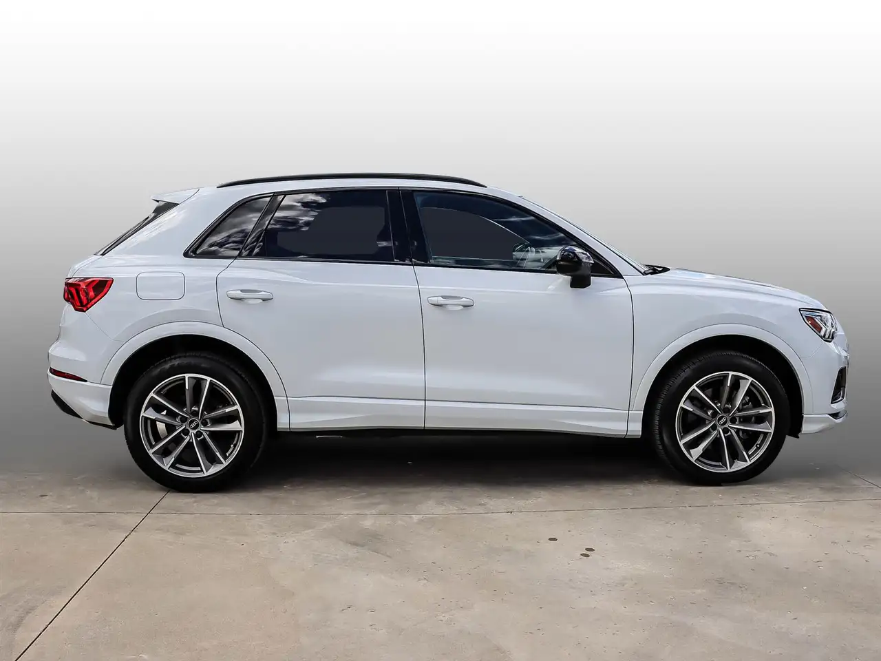 Audi Q3 photo Audi Q3