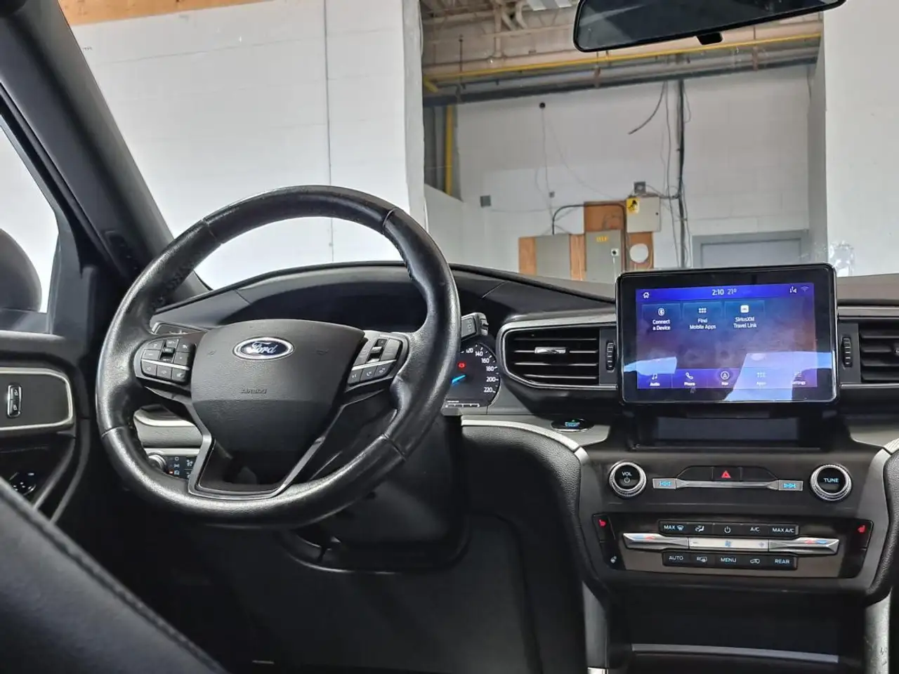 Ford Explorer photo Ford Explorer