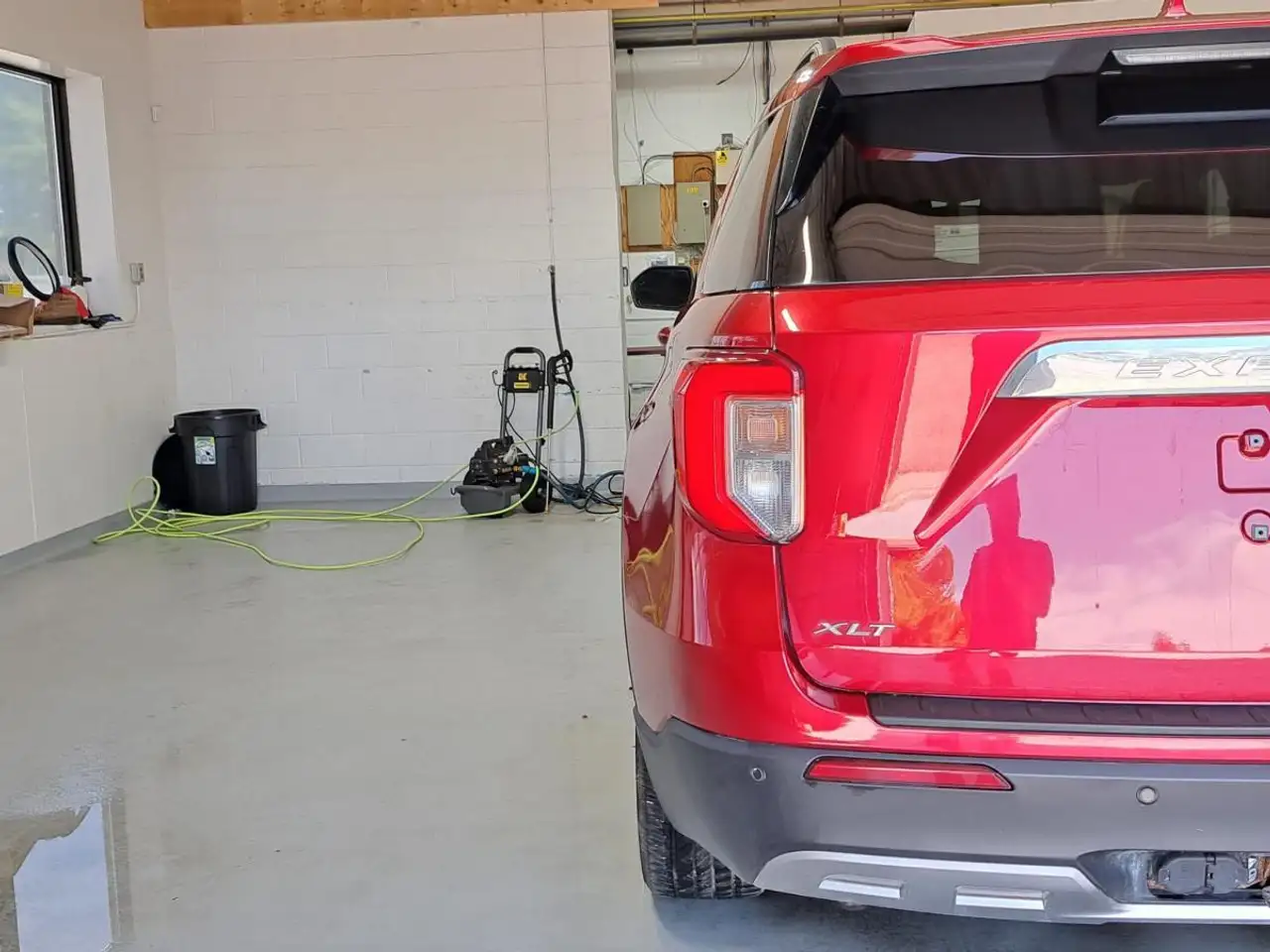 Ford Explorer photo Ford Explorer