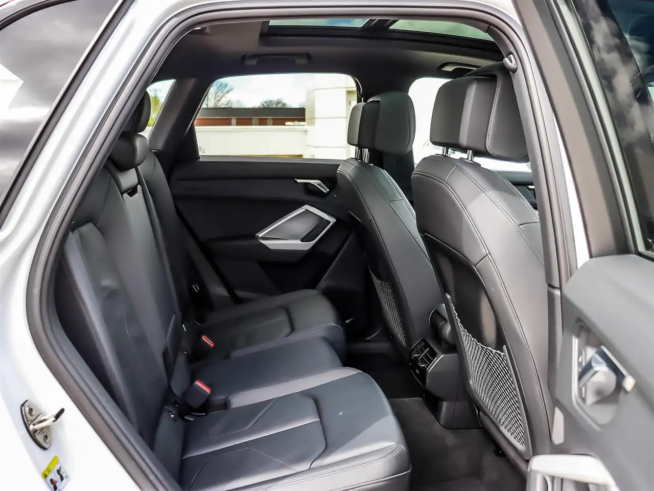 Audi Q3 photo Audi Q3