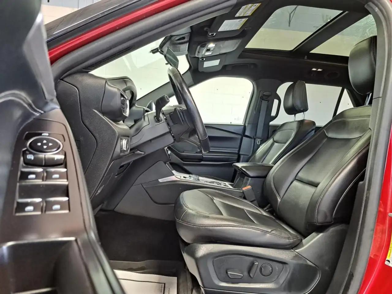 Ford Explorer photo Ford Explorer