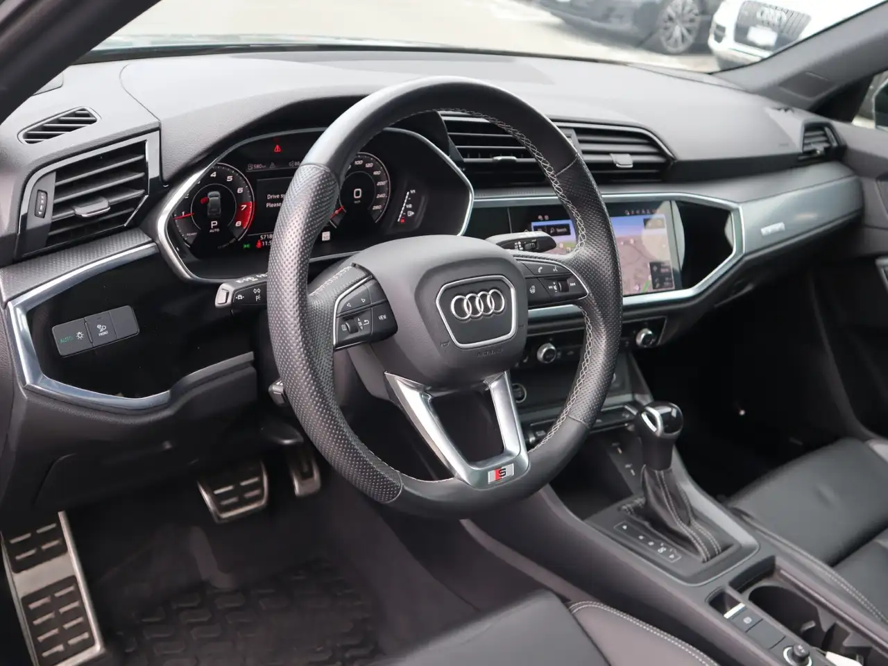 Audi Q3 fotografie Audi Q3