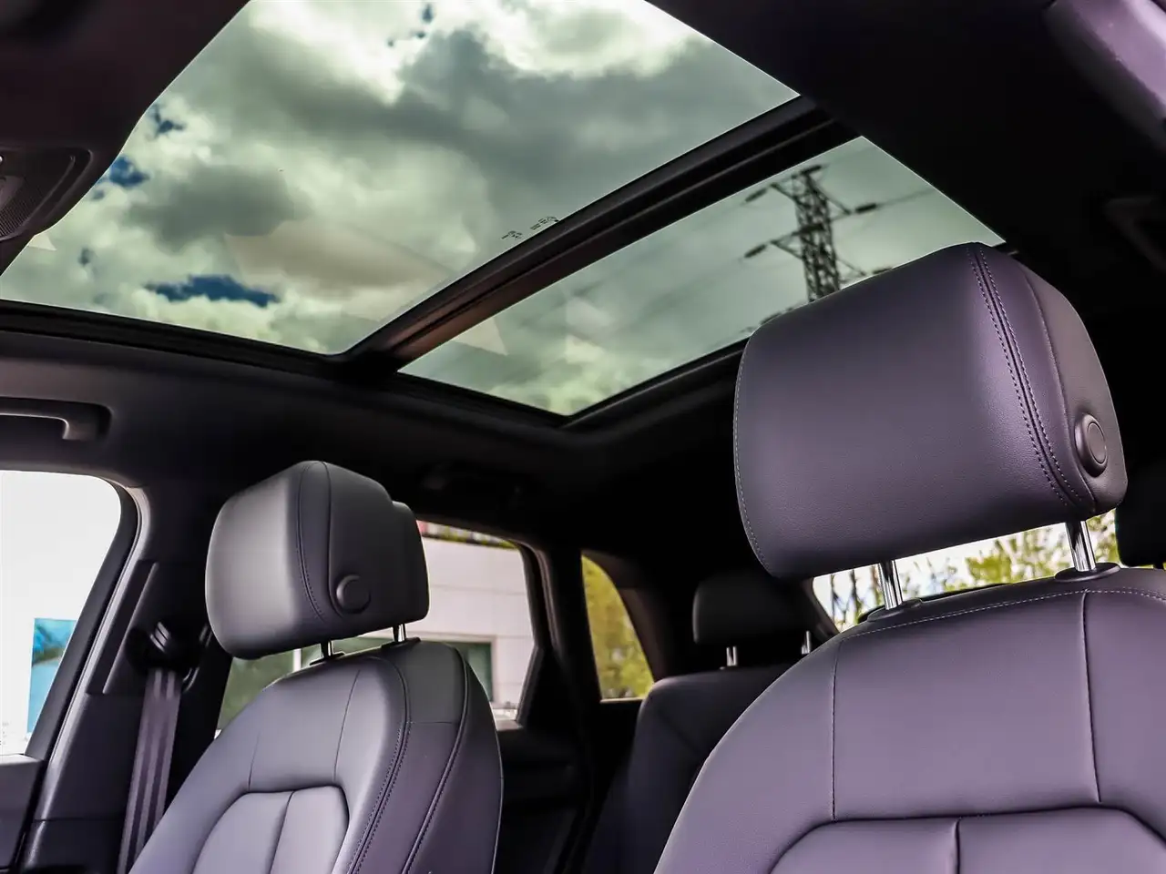 Audi Q3 photo Audi Q3