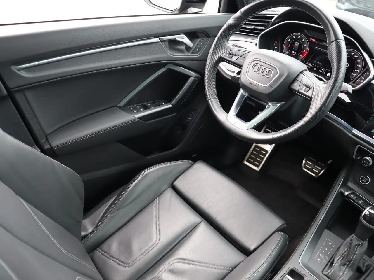 Audi Q3 fotografie Audi Q3