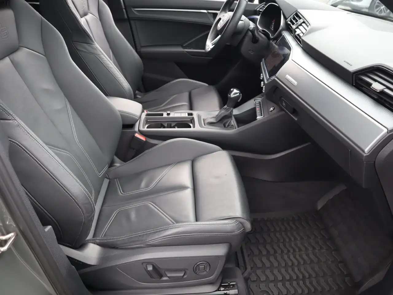 Audi Q3 fotografie Audi Q3