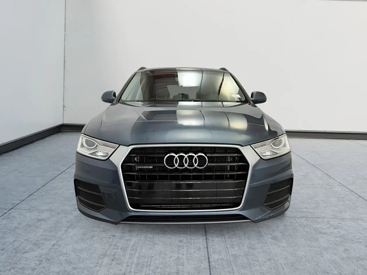 Audi Q3 снимка Audi Q3
