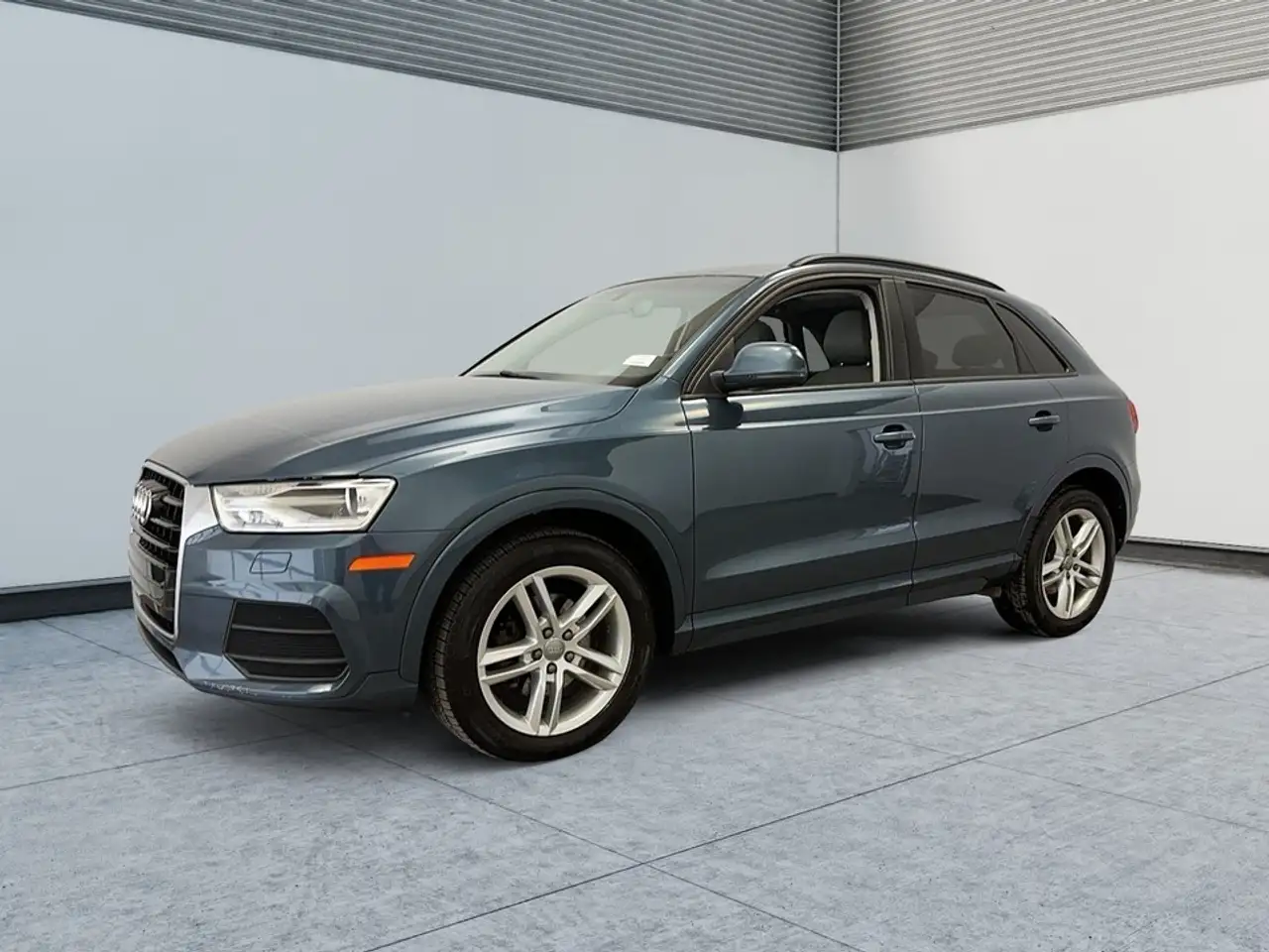 Audi Q3 снимка Audi Q3