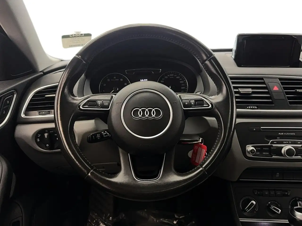 Audi Q3 снимка Audi Q3