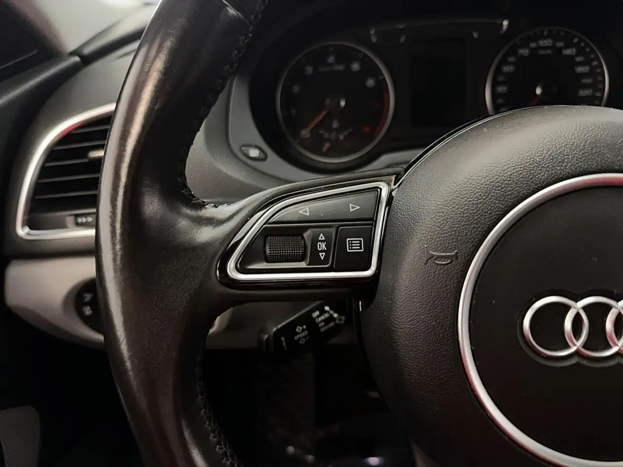 Audi Q3 снимка Audi Q3