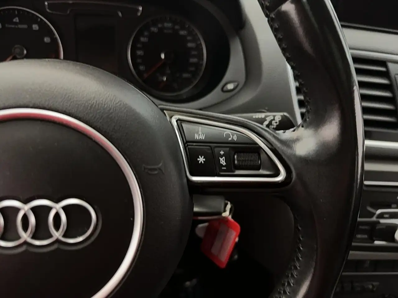 Audi Q3 снимка Audi Q3
