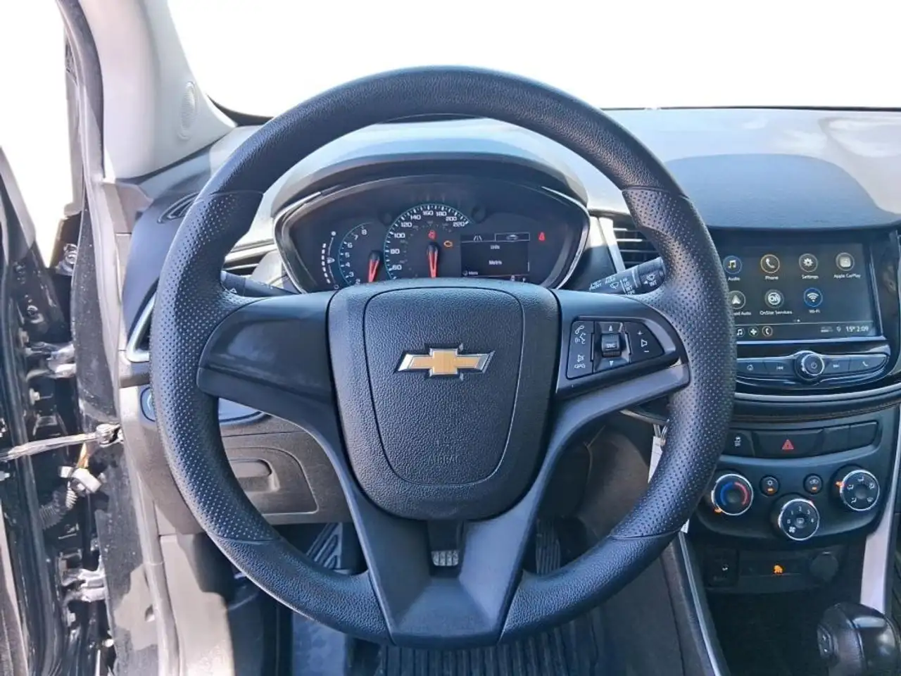 Chevrolet Trax photo Chevrolet Trax