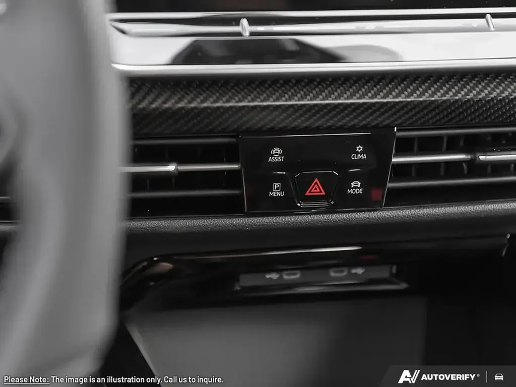 Volkswagen Golf R photo Volkswagen Golf R