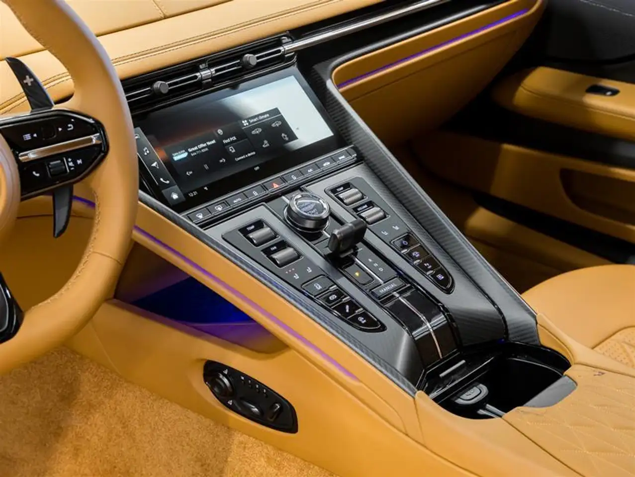 Aston Martin DB12 снимка Aston Martin DB12