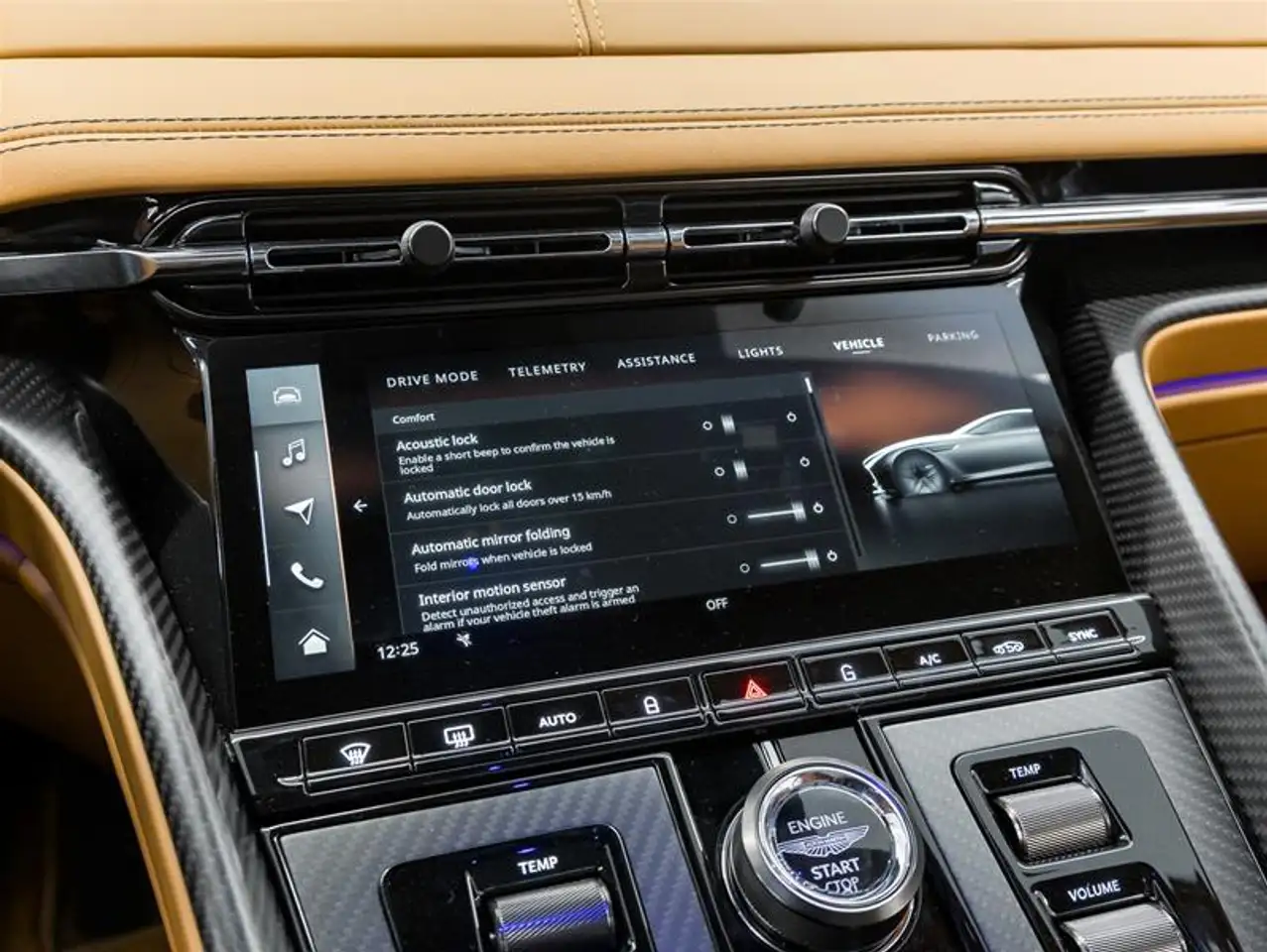 Aston Martin DB12 снимка Aston Martin DB12