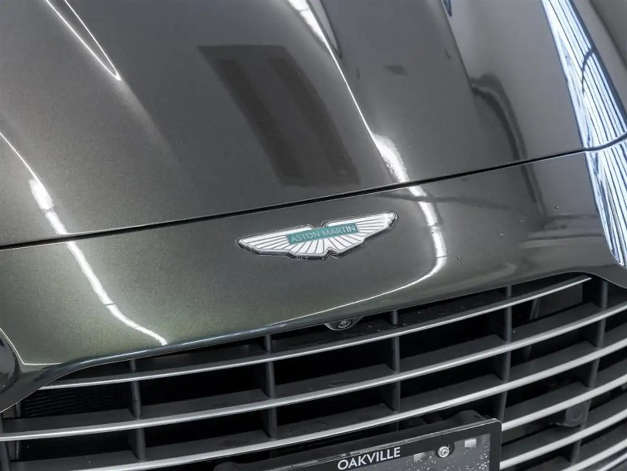 Aston Martin DB12 снимка Aston Martin DB12