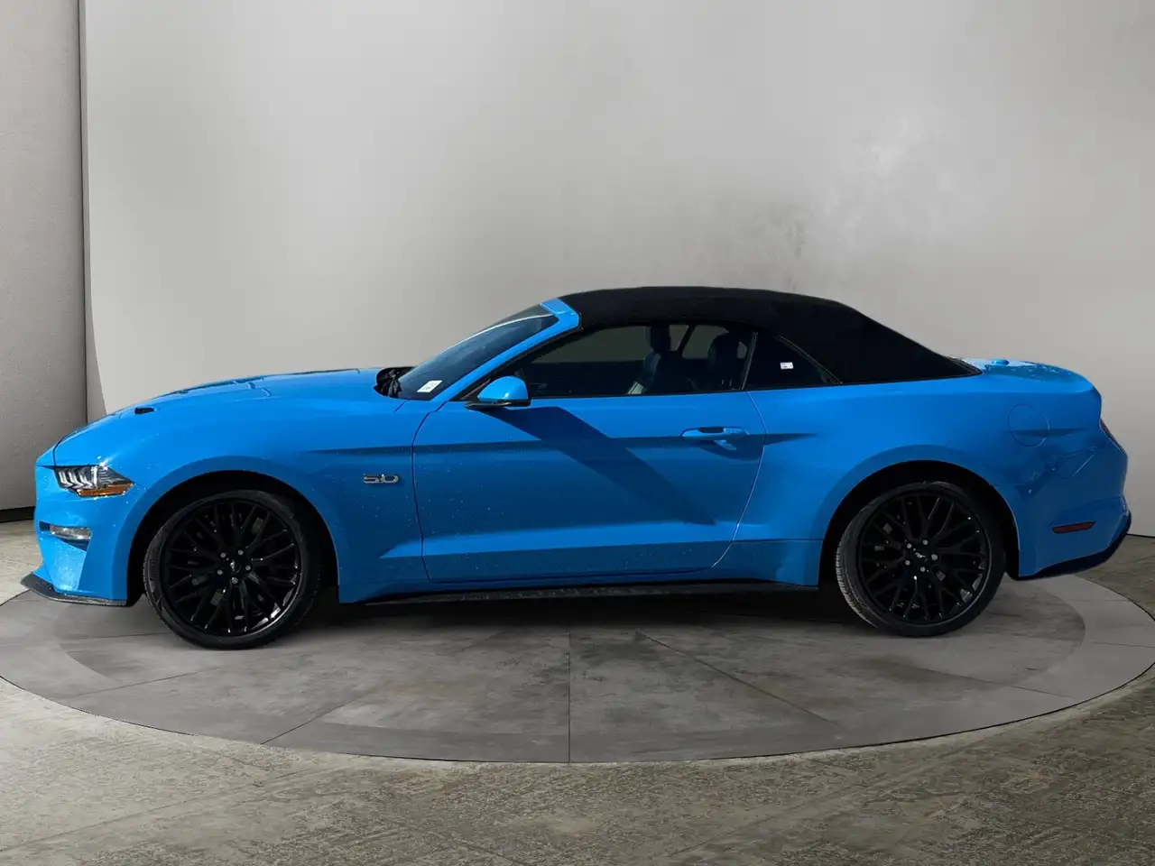 Ford Mustang снимка Ford Mustang