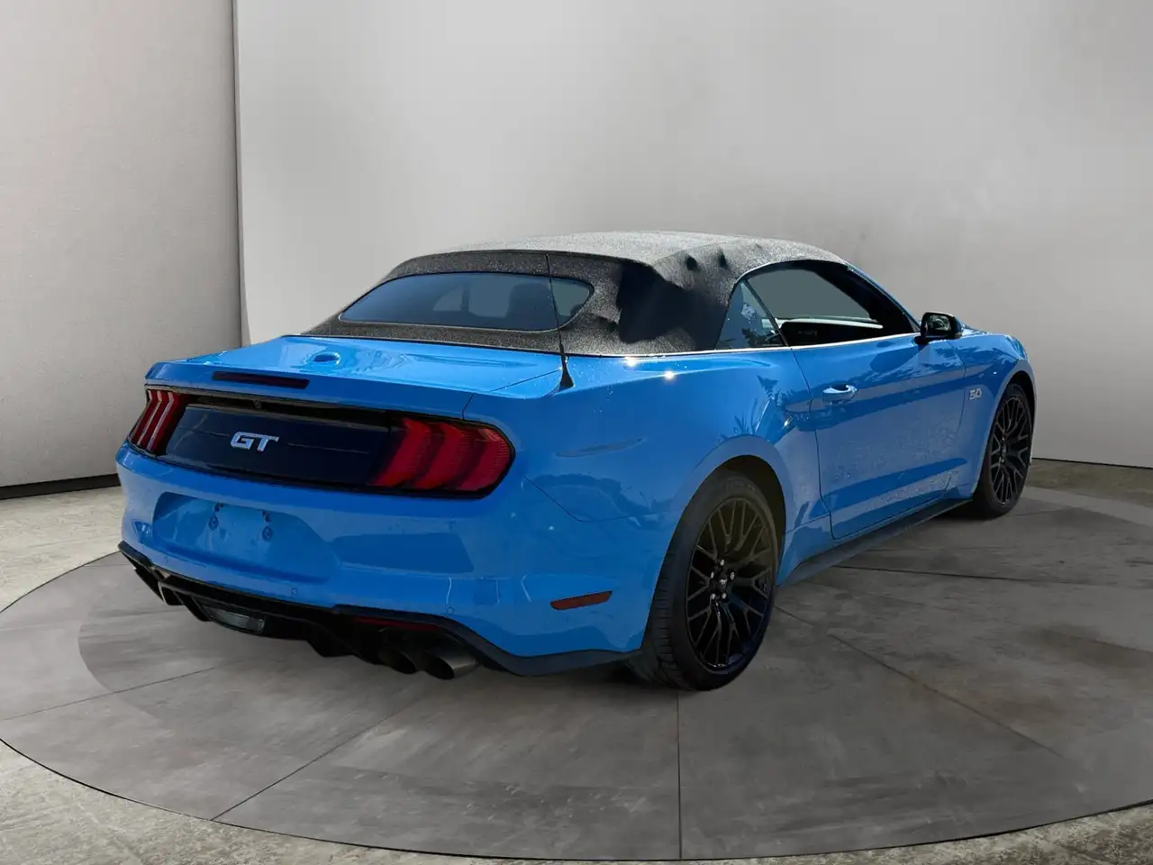Ford Mustang снимка Ford Mustang