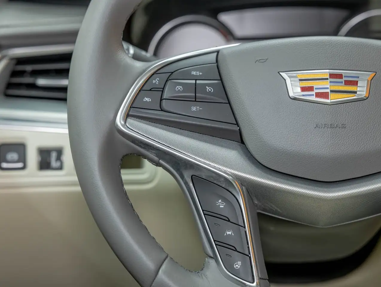 Cadillac XT5 снимка Cadillac XT5