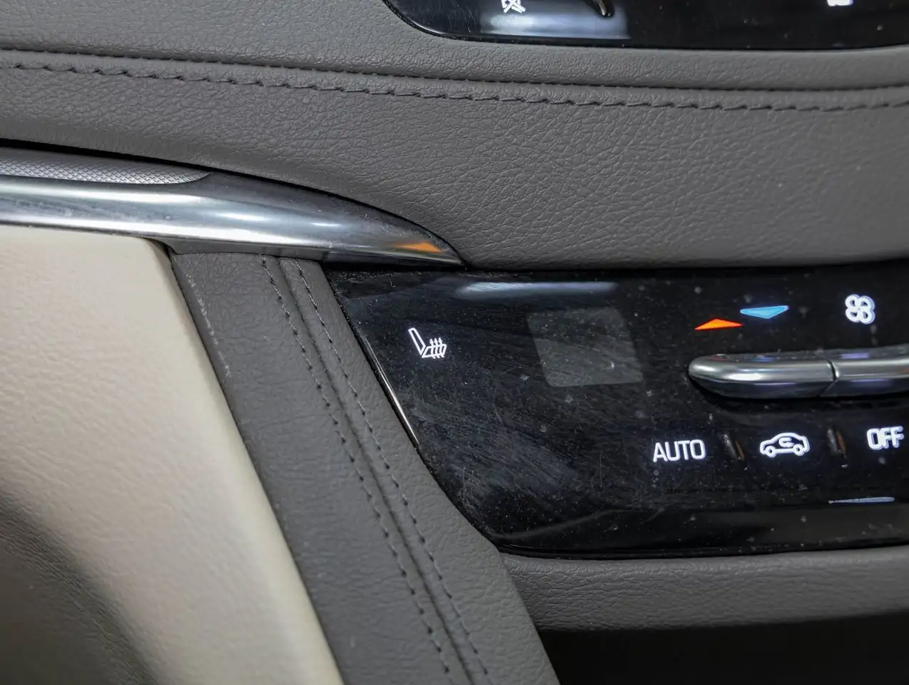 Cadillac XT5 снимка Cadillac XT5