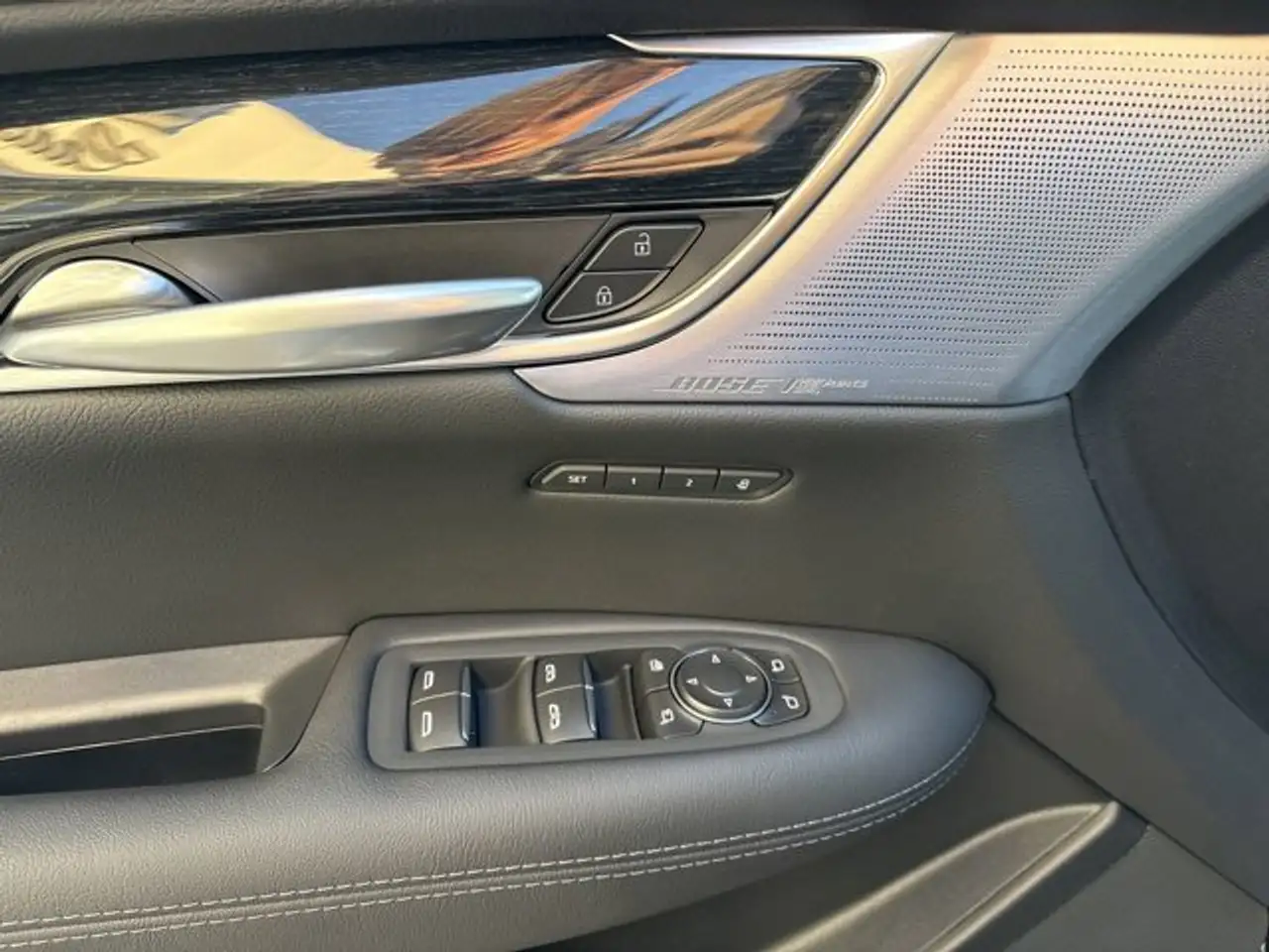 Cadillac XT5 снимка Cadillac XT5