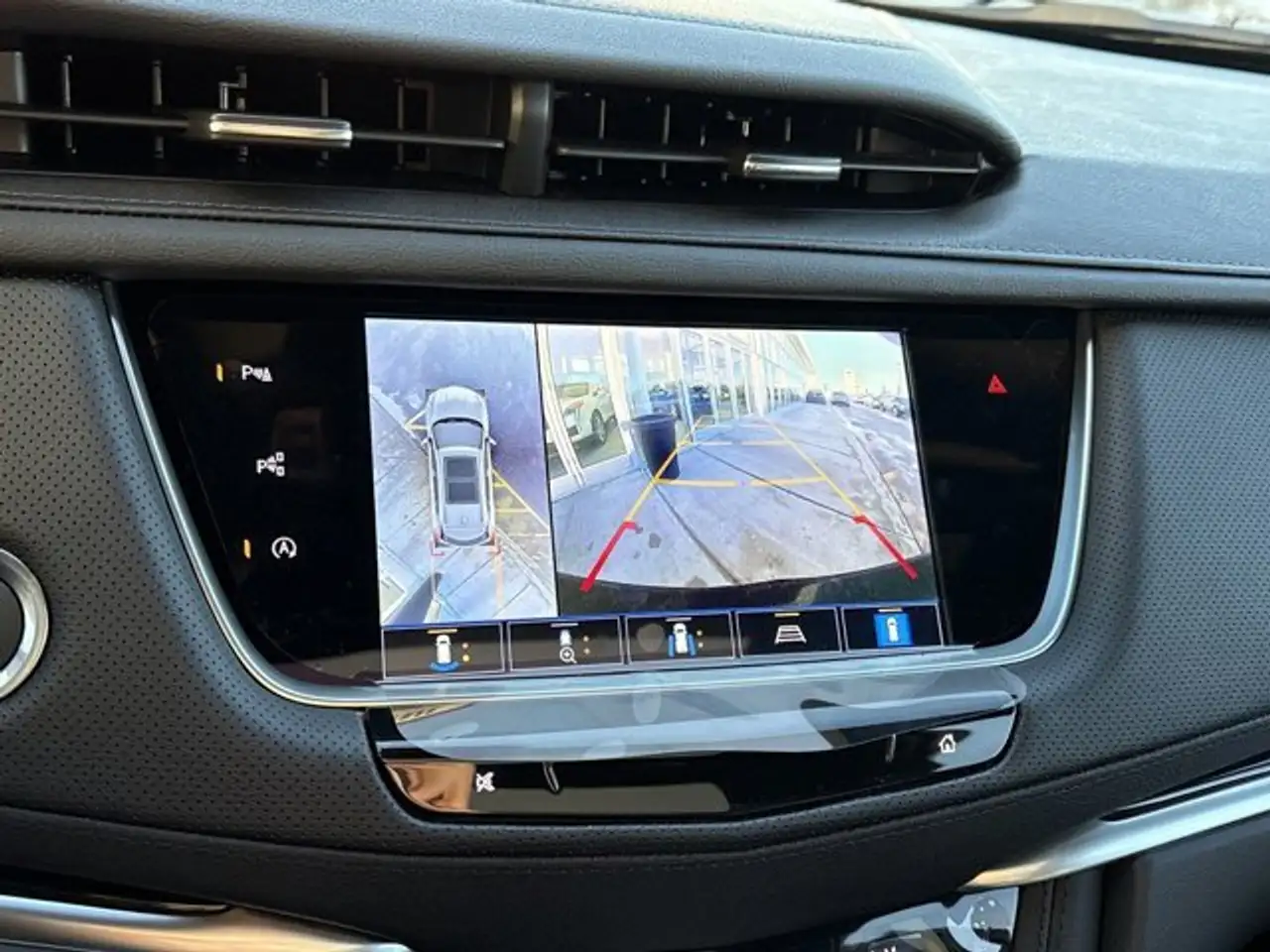 Cadillac XT5 снимка Cadillac XT5