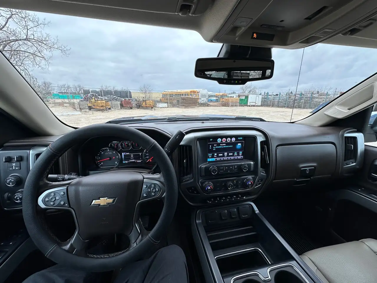 Chevrolet Silverado 1500 снимка Chevrolet Silverado 1500