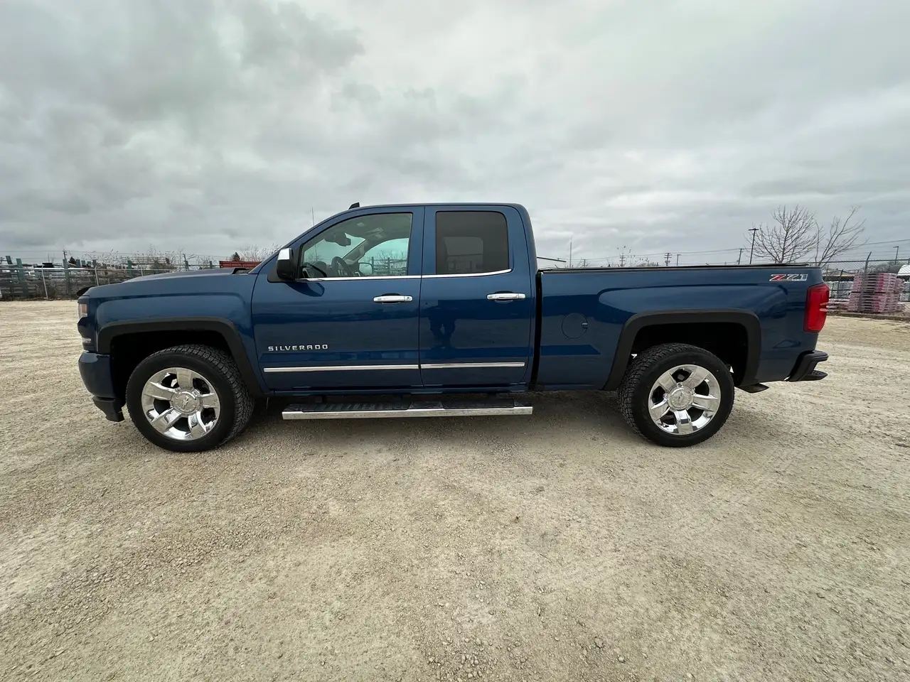 Chevrolet Silverado 1500 снимка Chevrolet Silverado 1500