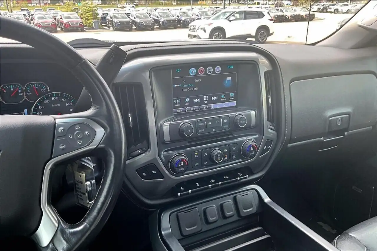 Chevrolet Silverado 1500 снимка Chevrolet Silverado 1500