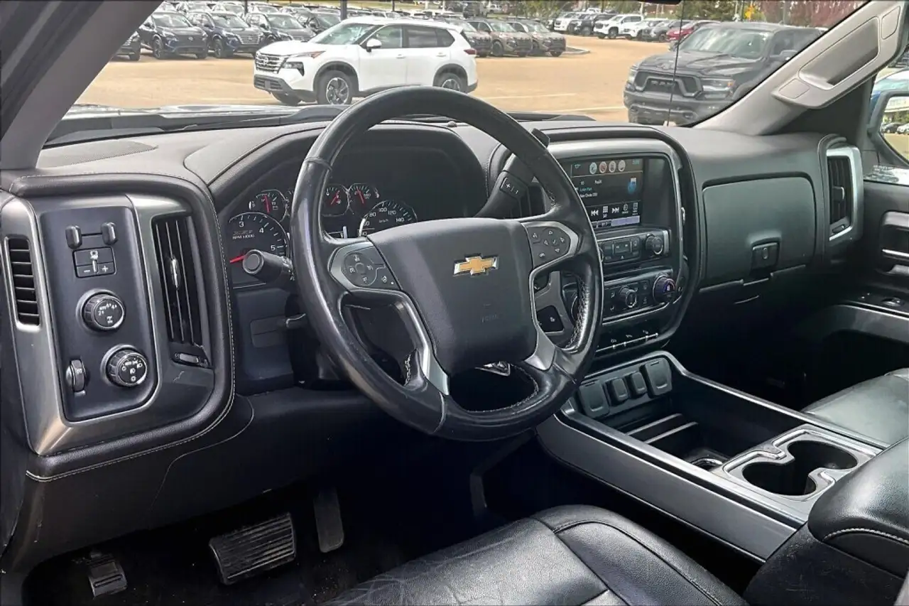 Chevrolet Silverado 1500 снимка Chevrolet Silverado 1500