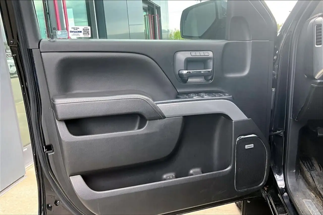 Chevrolet Silverado 1500 снимка Chevrolet Silverado 1500