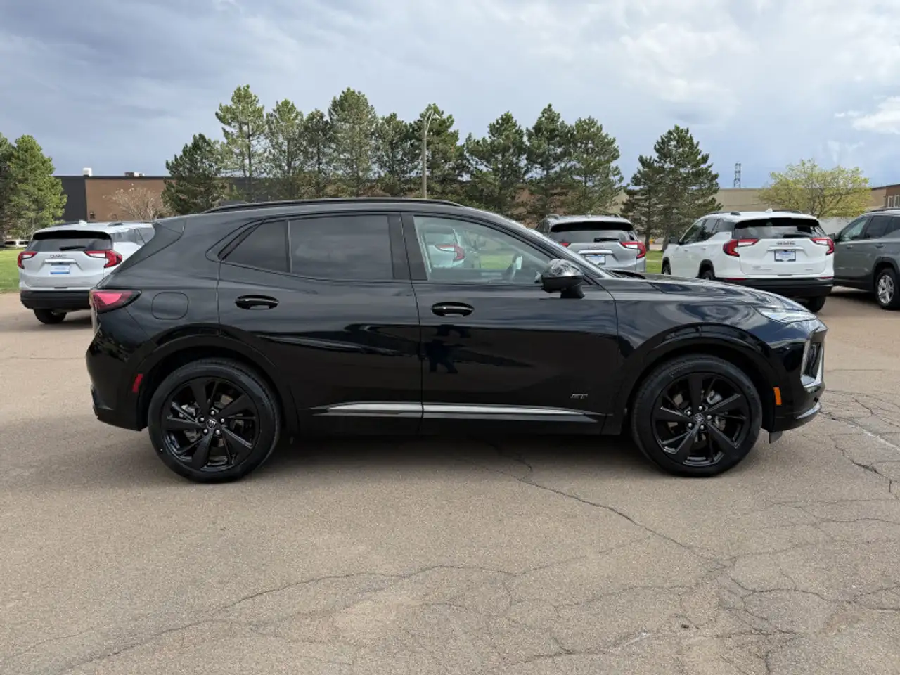 Buick Envision photo Buick Envision
