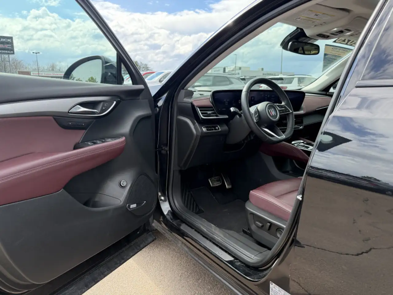 Buick Envision photo Buick Envision