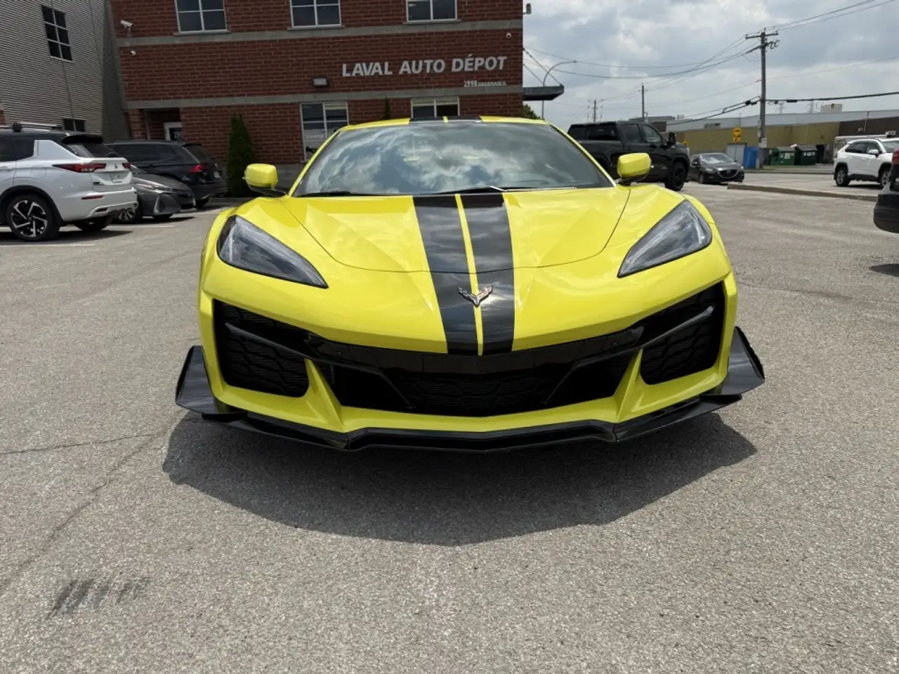 Chevrolet Corvette снимка Chevrolet Corvette